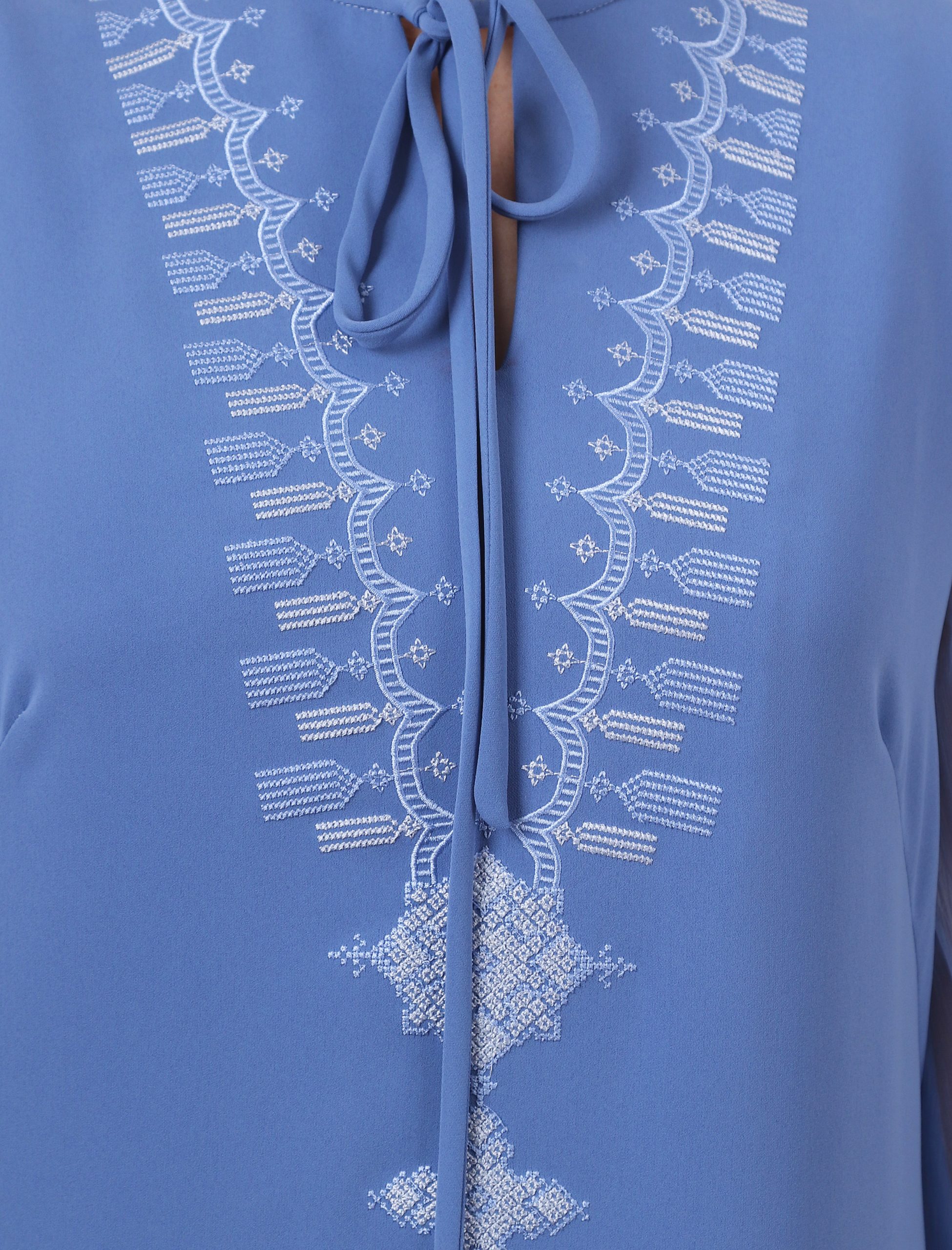 Платье с вышивкой «Сарматский миф» (голубое)