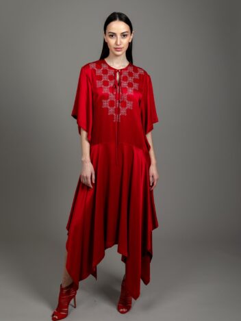 Елегантна червона сукня "Коловорот життя" з сріблястою вишивкою